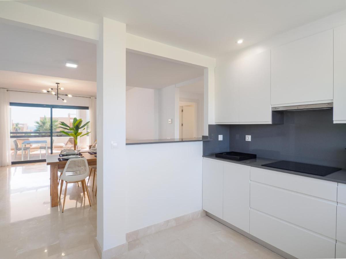 2306 - Brand New Apt, Walking Distance To Beach! Casares Eksteriør billede